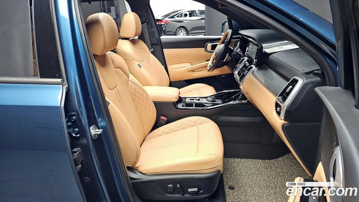 Kia Sorento — фото 9