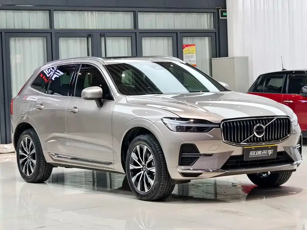 Volvo XC60 — фото 3