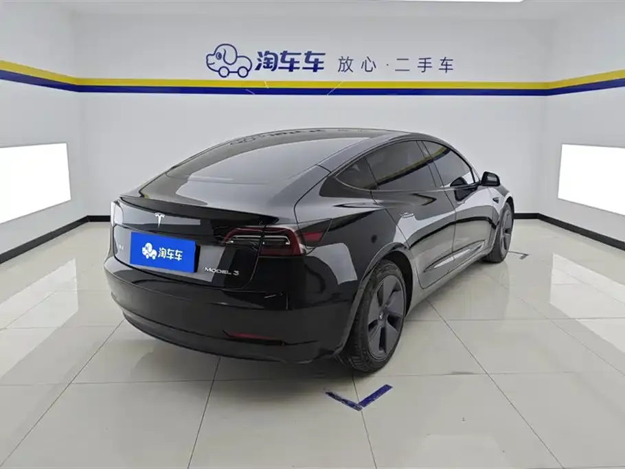 Tesla Model 3 — фото 4