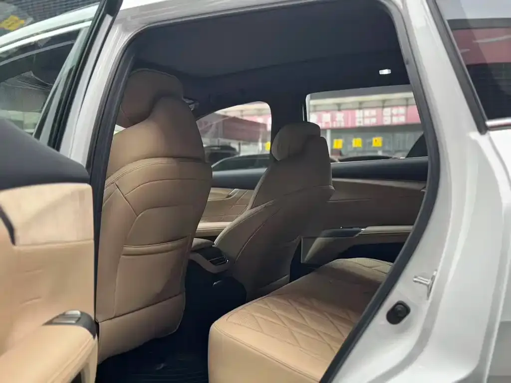 Changan CS75PLUS — фото 4