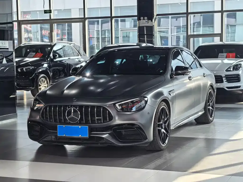 Mercedes-Benz E-Class AMG — фото 1