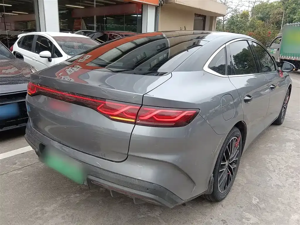 BYD Qin L — фото 8
