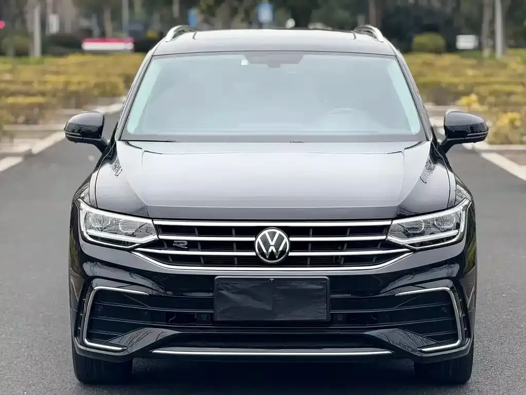 Volkswagen Tiguan L — фото 5