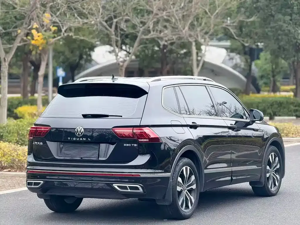 Volkswagen Tiguan L — фото 7