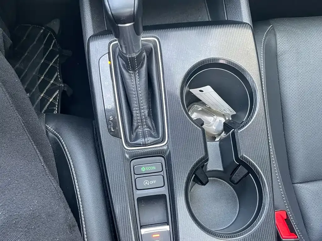Honda Civic — фото 10