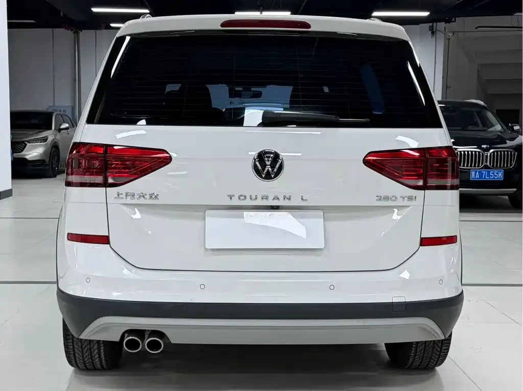 Volkswagen Touran — фото 2