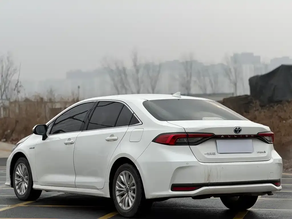 Toyota Allion — фото 2