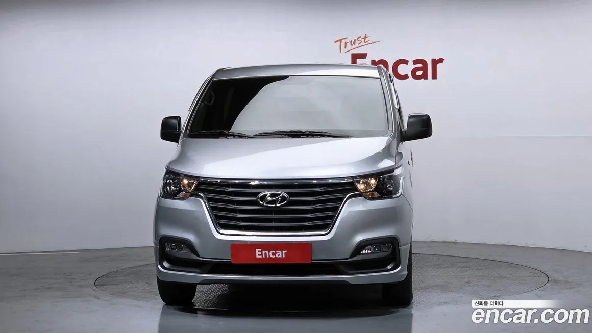 Hyundai Starex — фото 4
