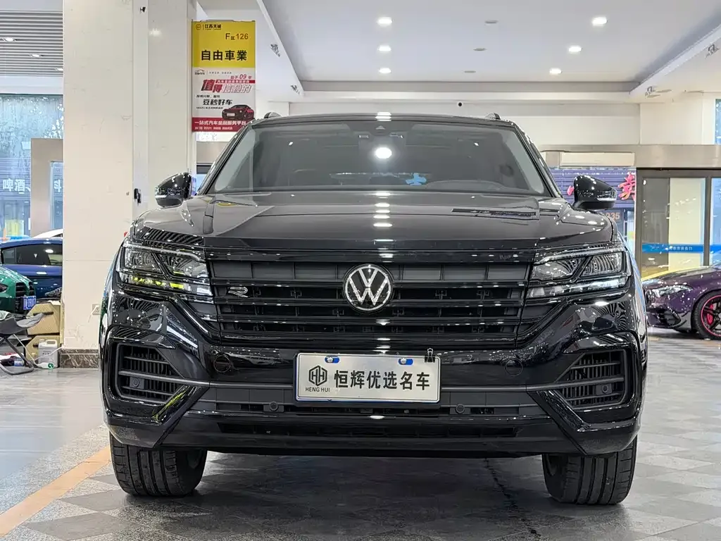 Volkswagen Touareg — фото 2
