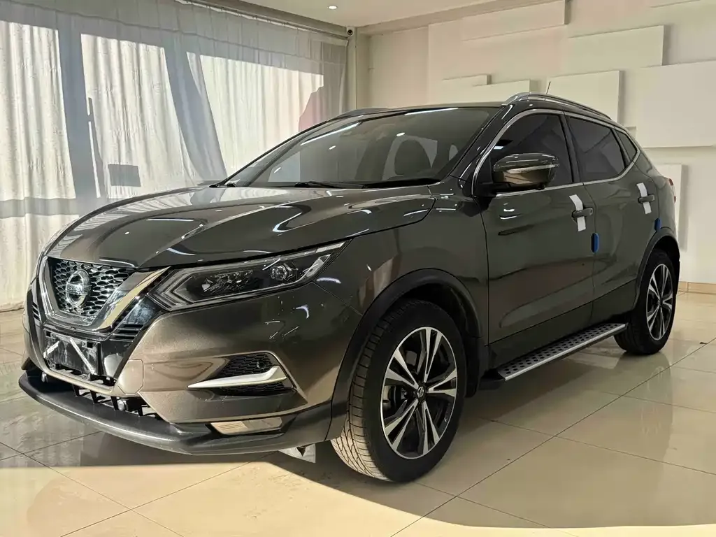 Nissan Qashqai — фото 1
