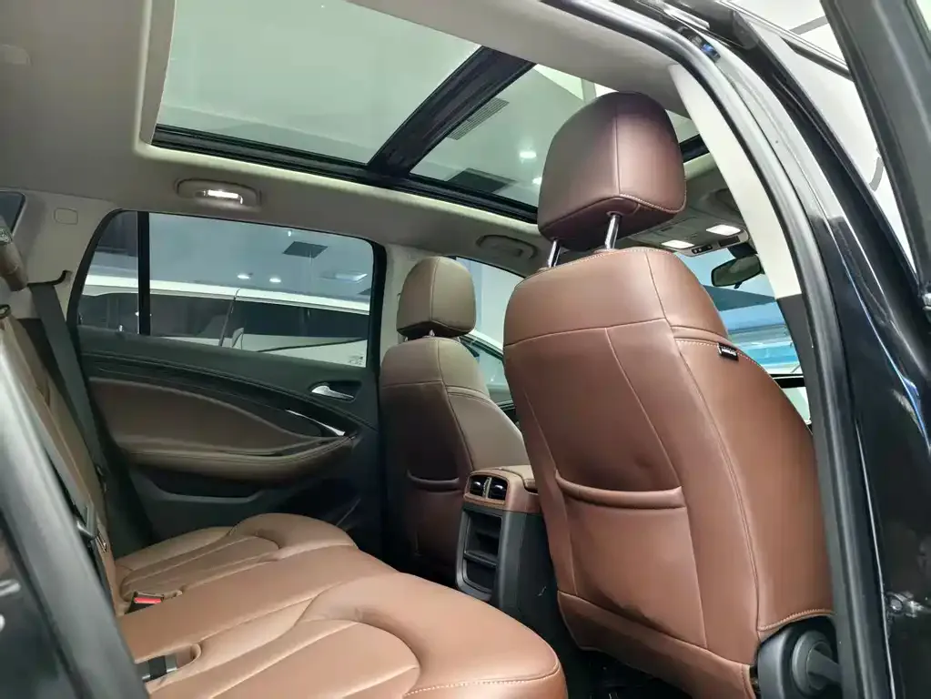 Buick Envision Plus — фото 4