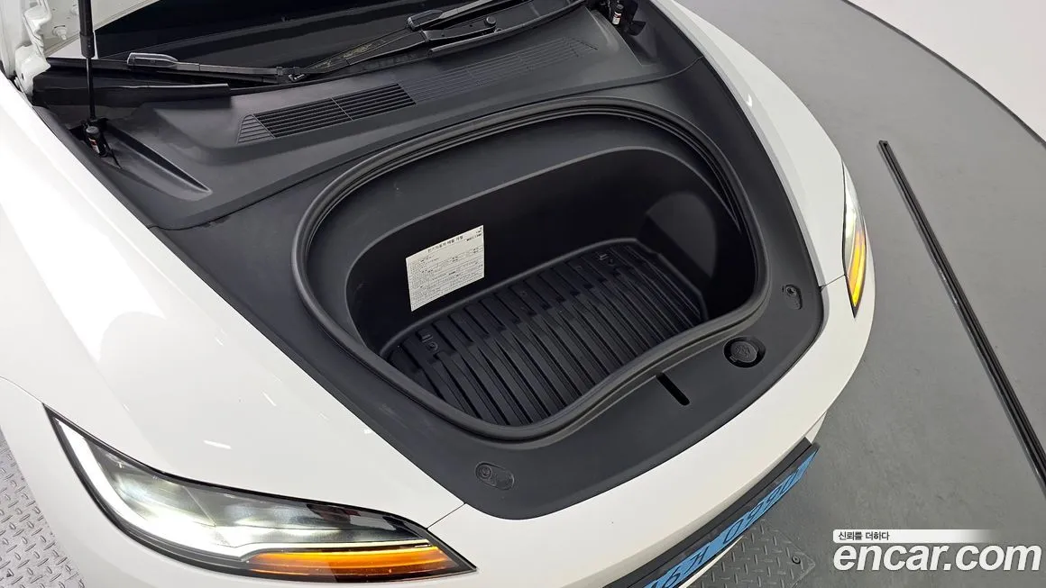 Tesla Model 3 — фото 2