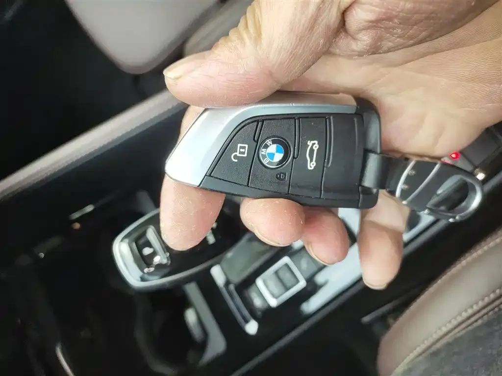 BMW X1 — фото 9