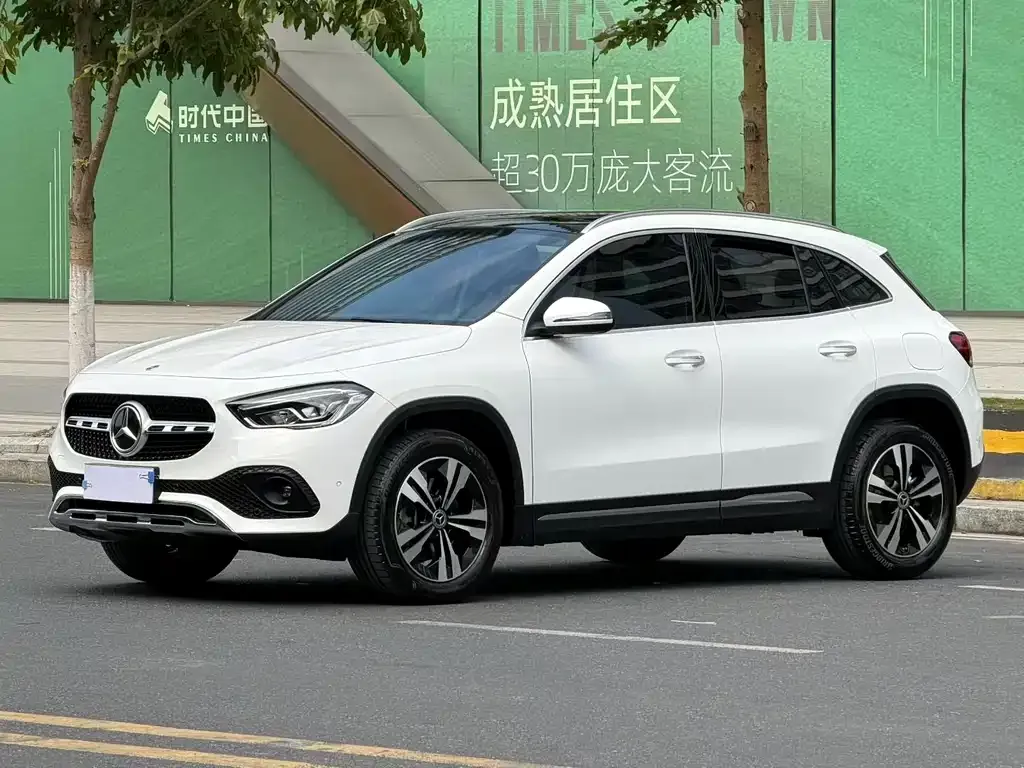 Mercedes-Benz GLA — фото 1