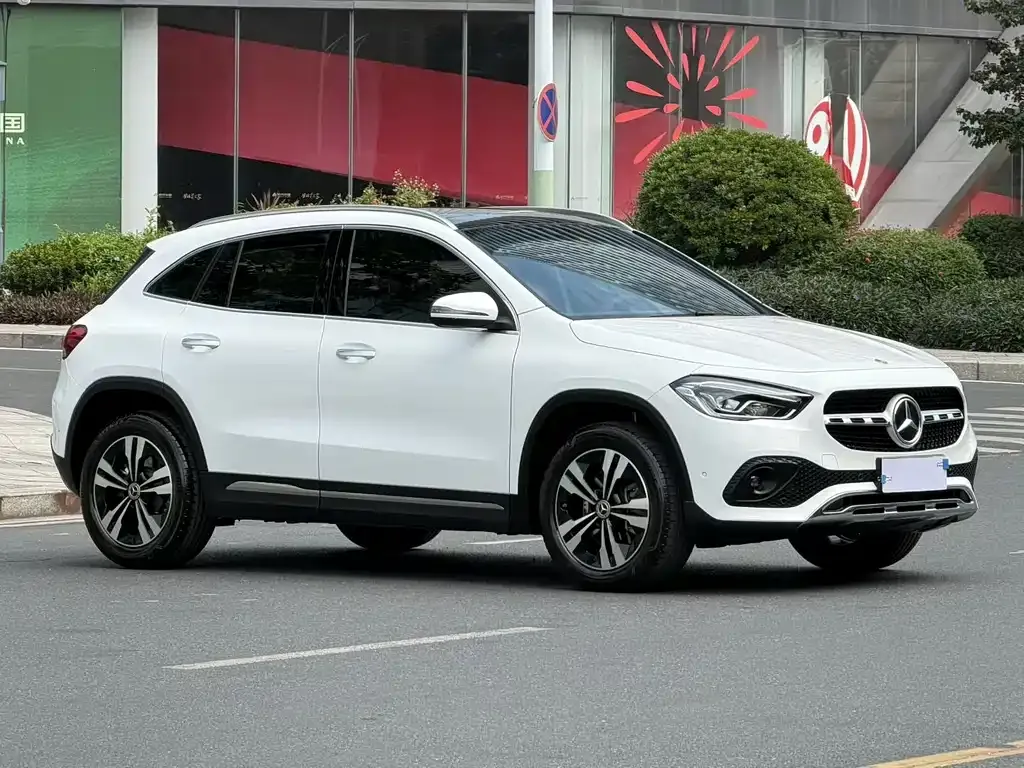 Mercedes-Benz GLA — фото 9