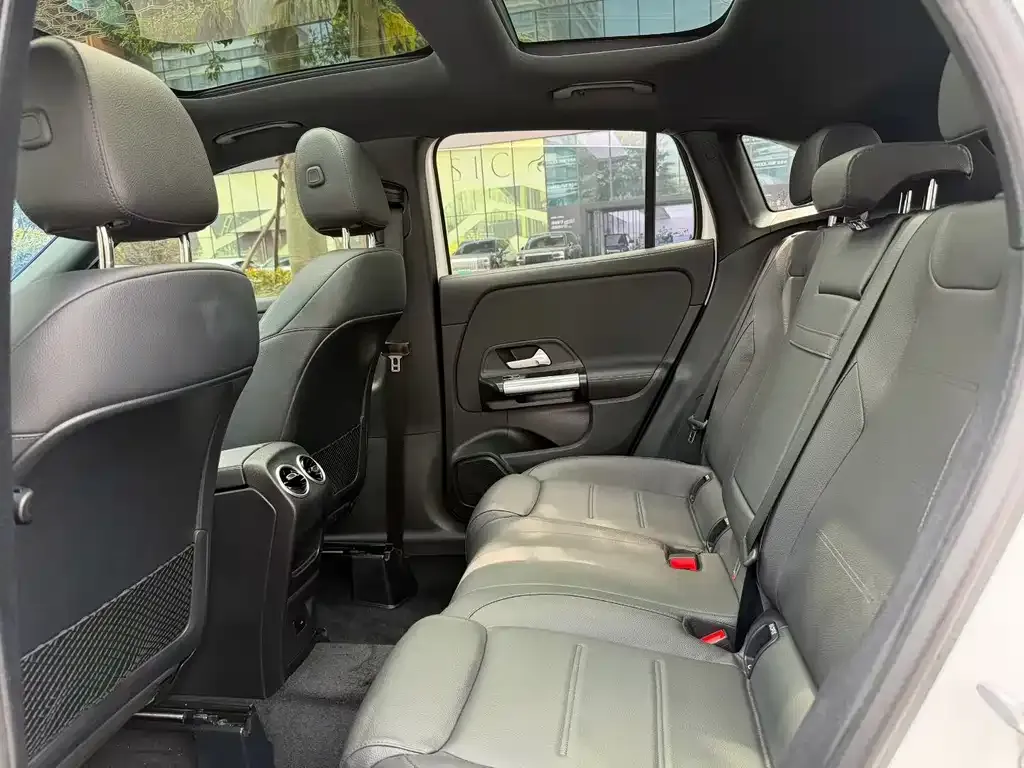 Mercedes-Benz GLA — фото 7