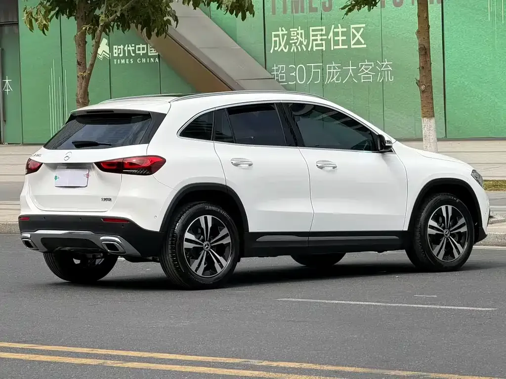 Mercedes-Benz GLA — фото 8