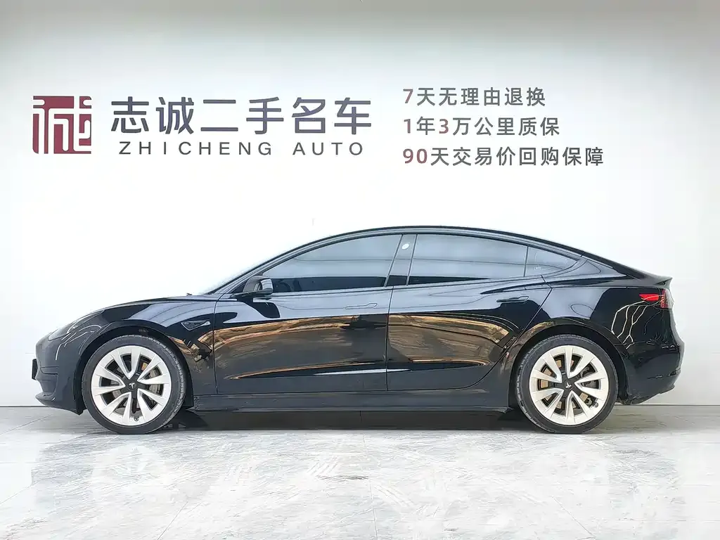 Tesla Model 3 — фото 3