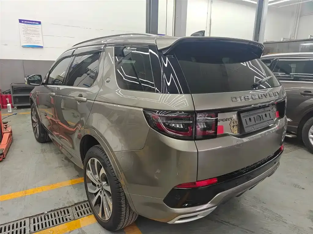 Land Rover Discovery Sport — фото 10