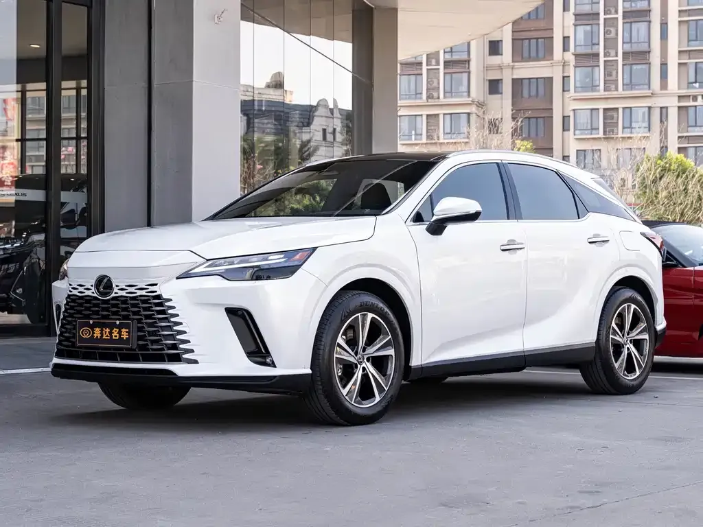 Lexus RX — фото 1