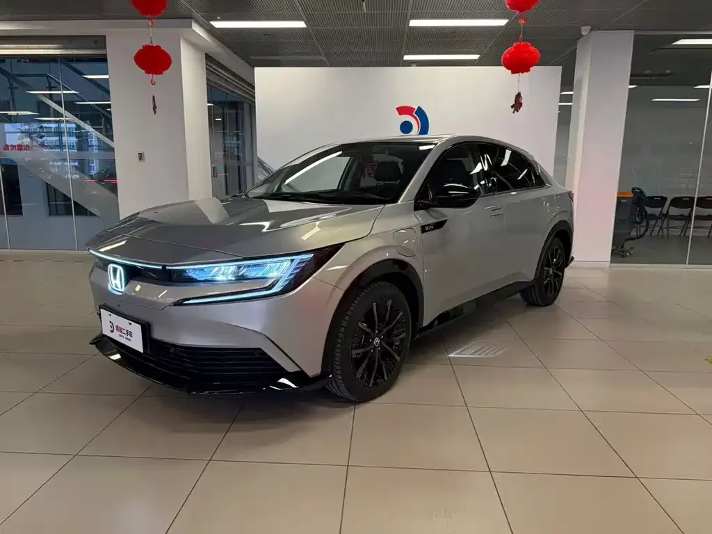 Honda e:NP2 — фото 1
