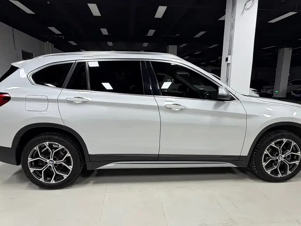 BMW X1 — фото 7