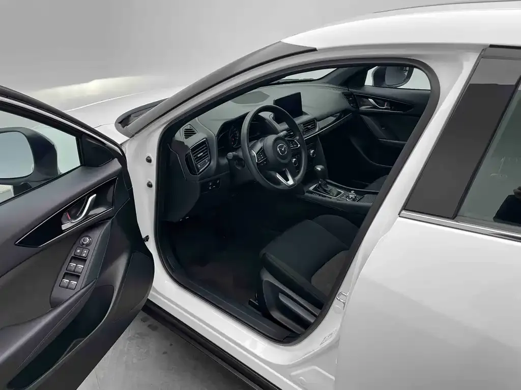 Mazda CX-4 — фото 9