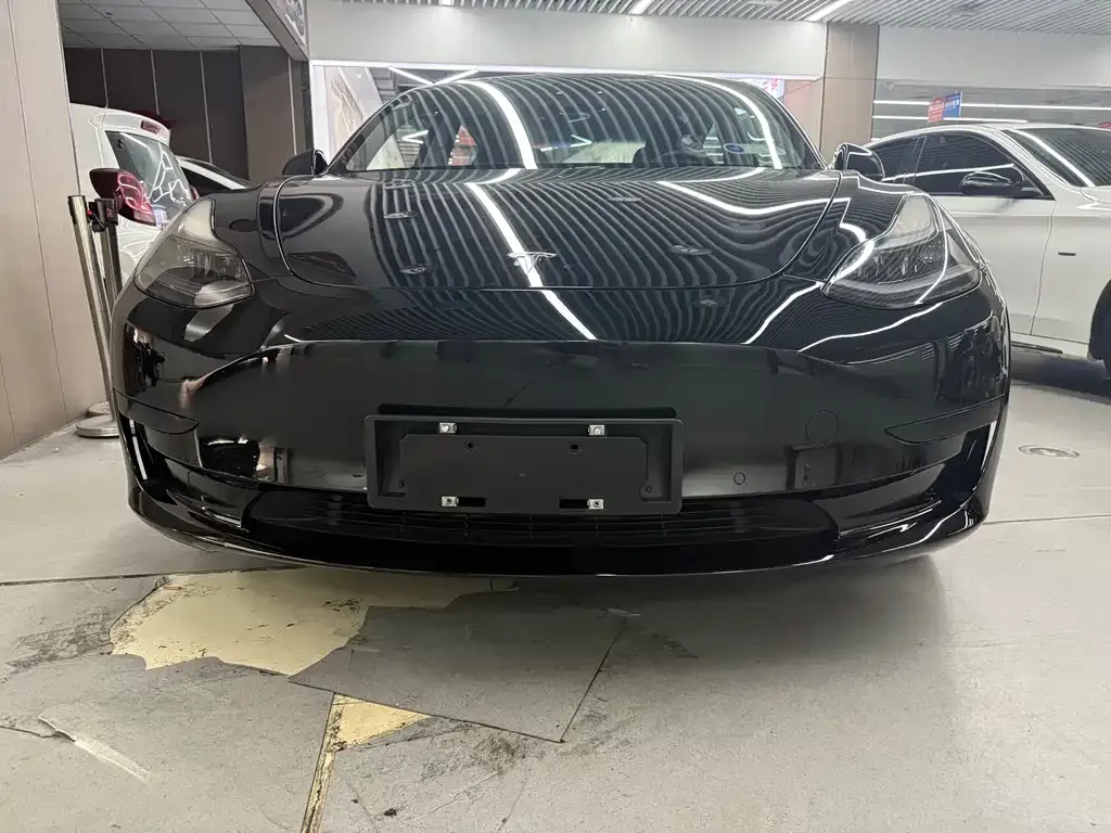 Tesla Model 3 — фото 9