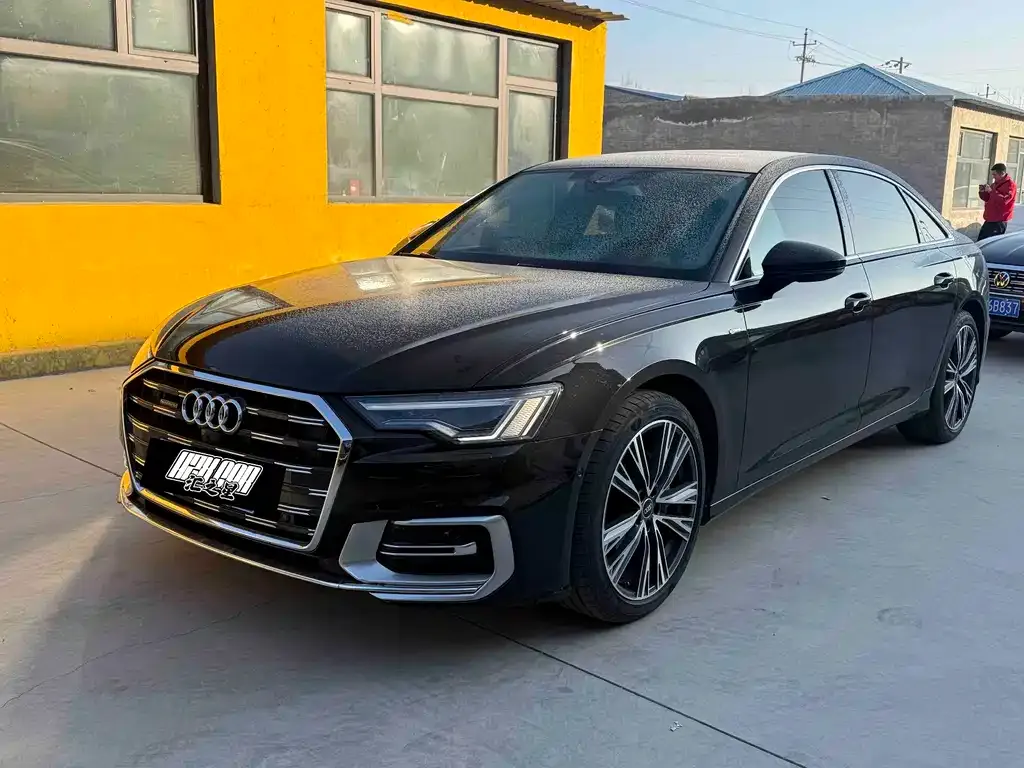 Audi A6L — фото 1
