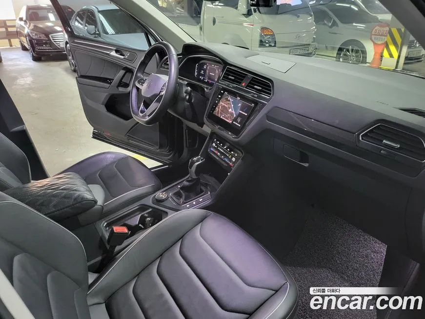 Volkswagen Tiguan — фото 6