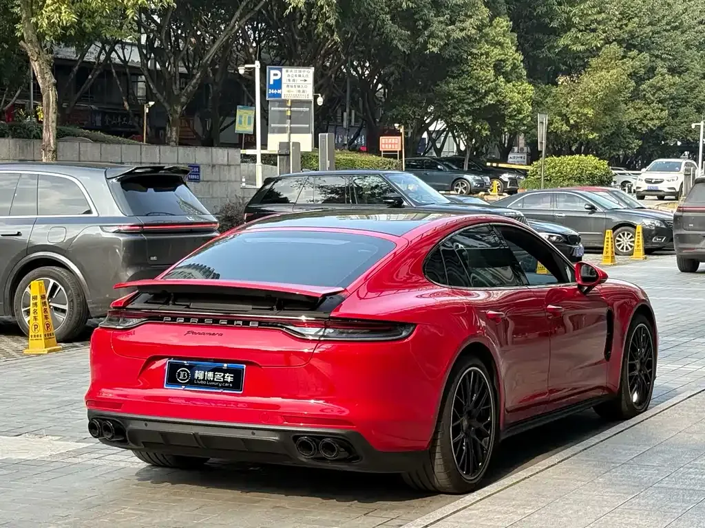 Porsche Panamera — фото 10