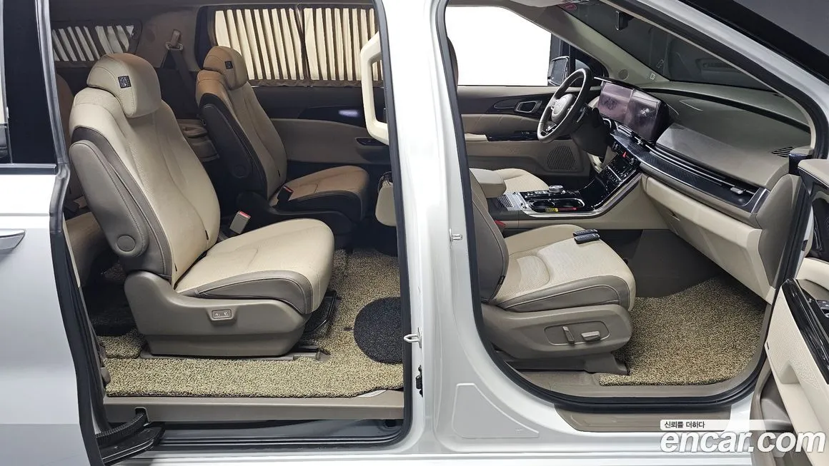 Kia Carnival — фото 10