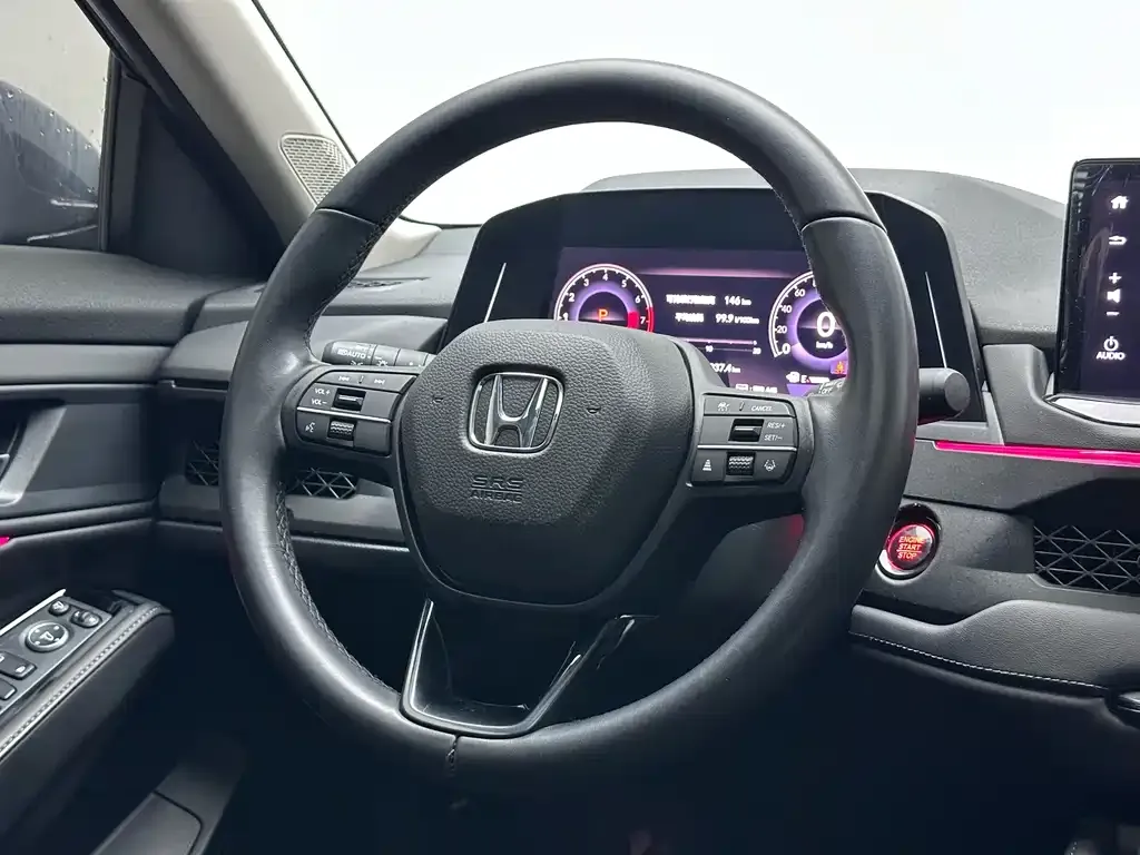 Honda Accord — фото 9