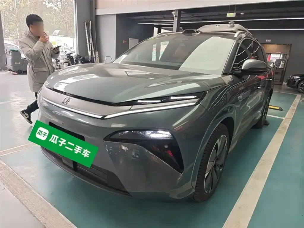 BYD Tang L — фото 1