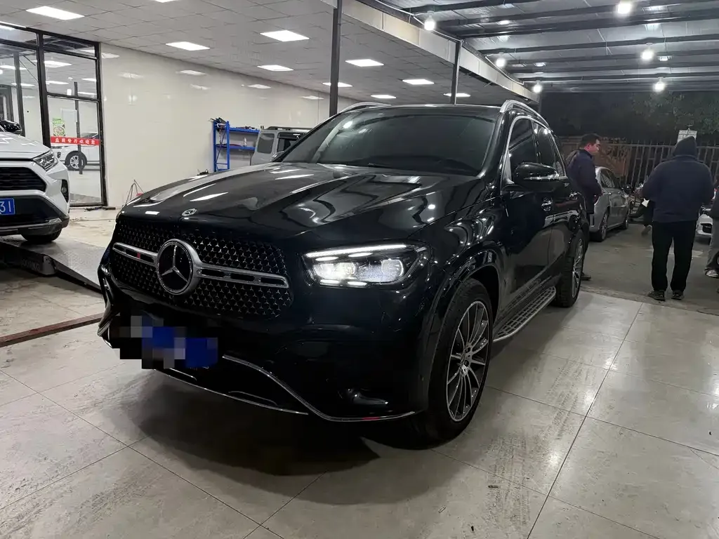 Mercedes-Benz GLE — фото 1