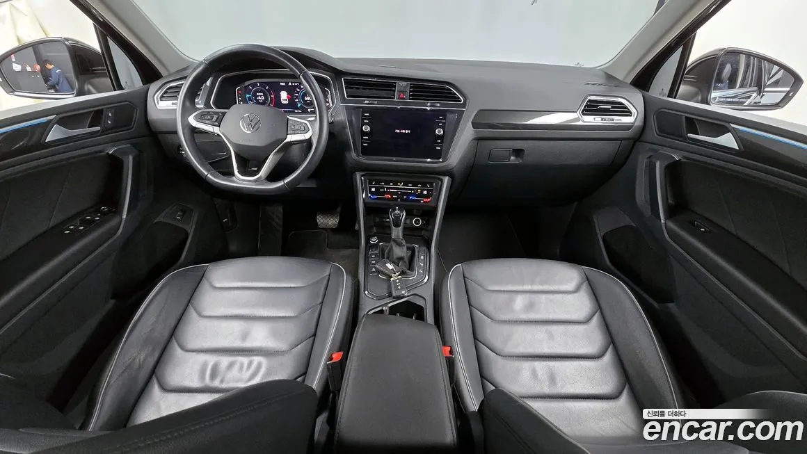 Volkswagen Tiguan — фото 8