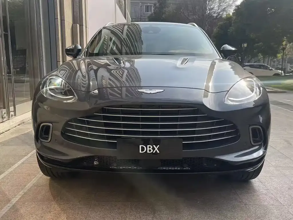 Aston Martin DBX — фото 3