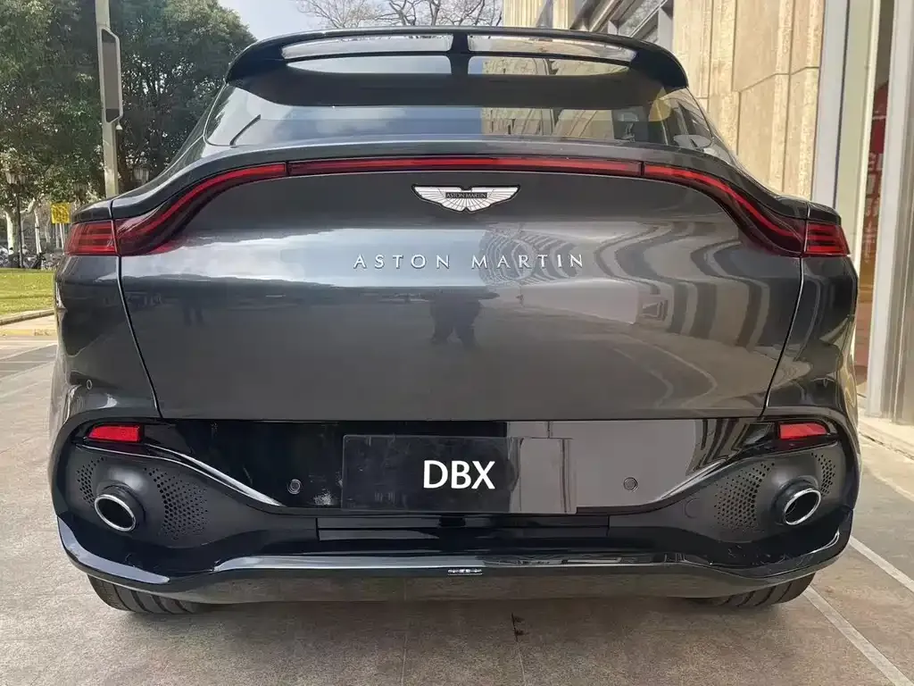 Aston Martin DBX — фото 4