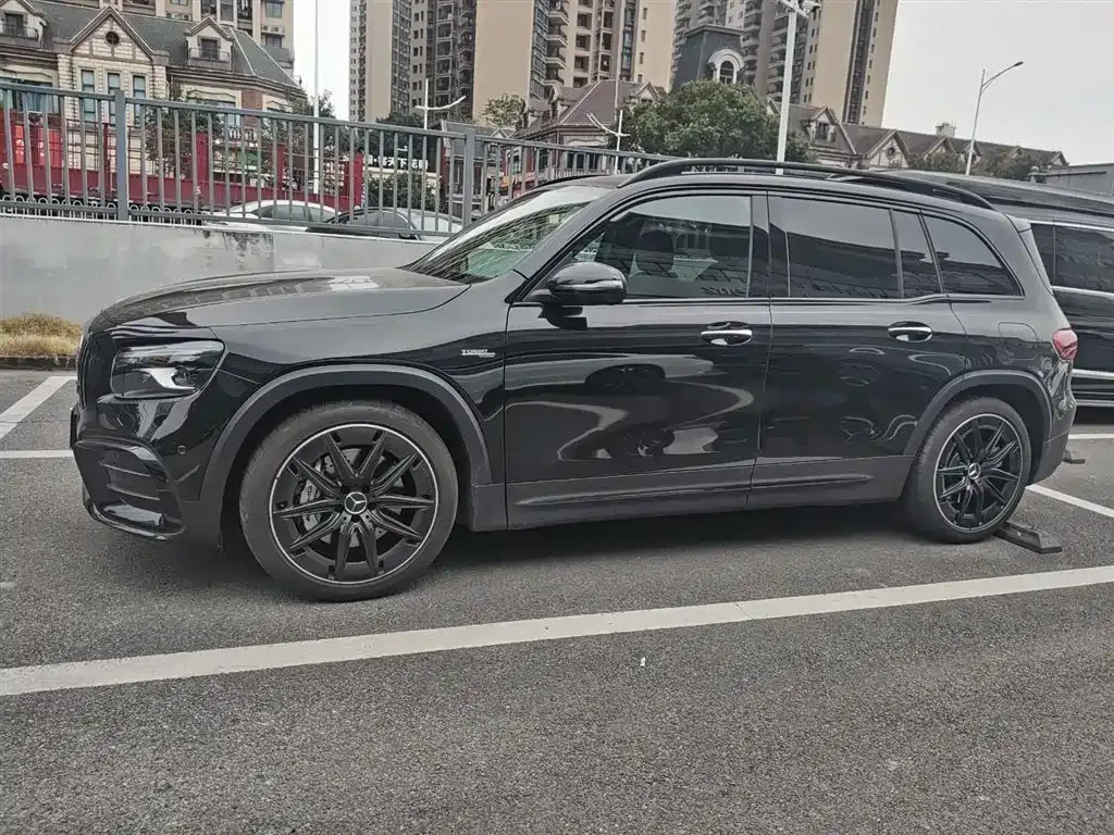 Mercedes-Benz GLB AMG — фото 7