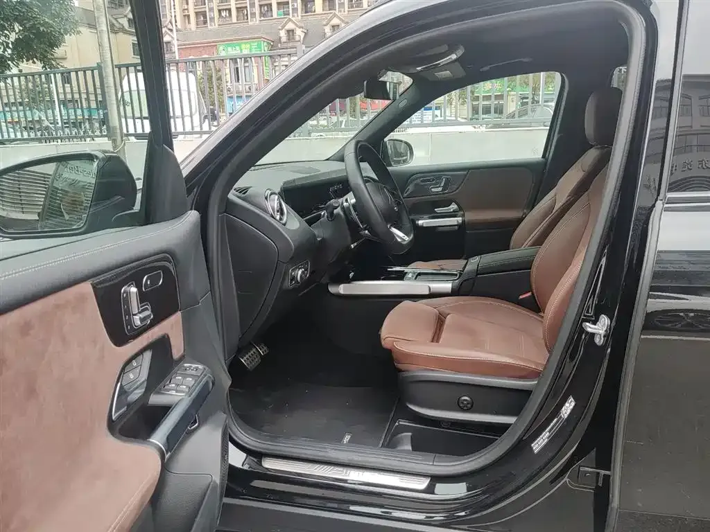 Mercedes-Benz GLB AMG — фото 4
