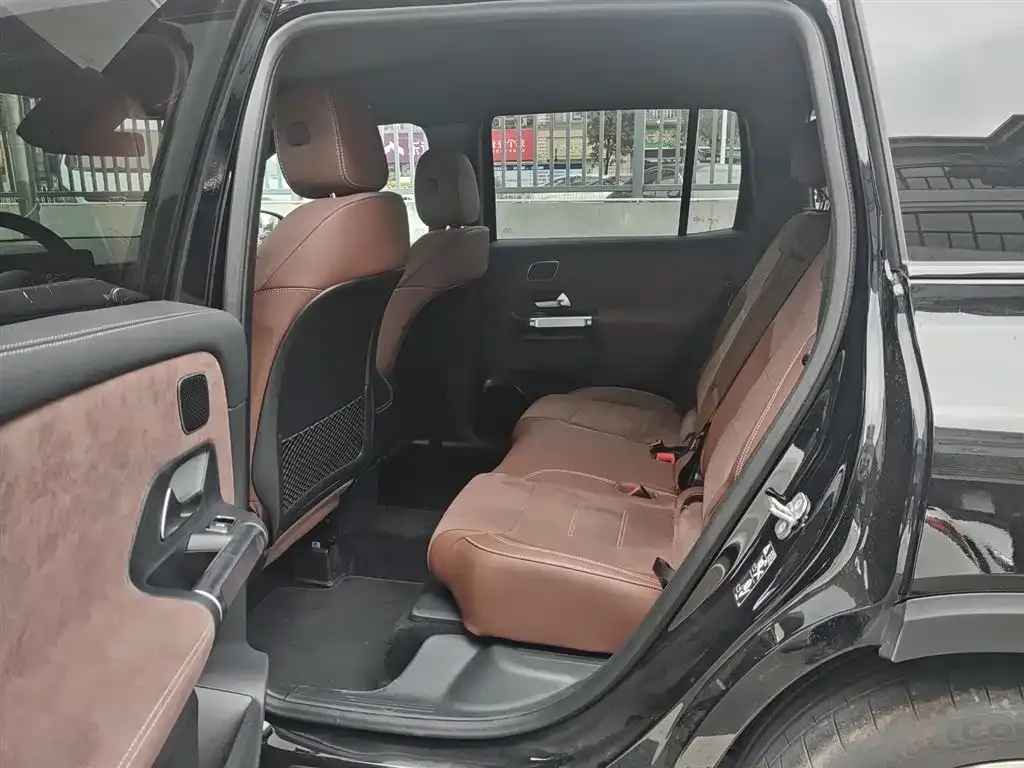 Mercedes-Benz GLB AMG — фото 6