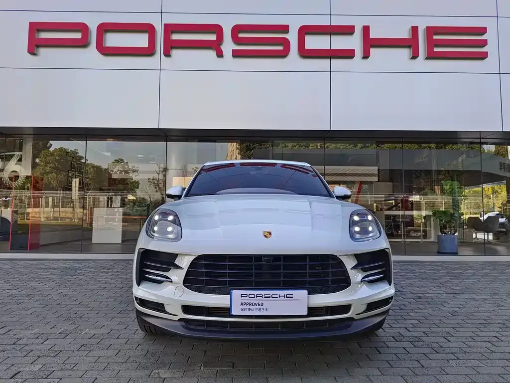 Porsche Macan — фото 1