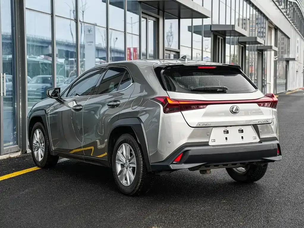Lexus UX — фото 10