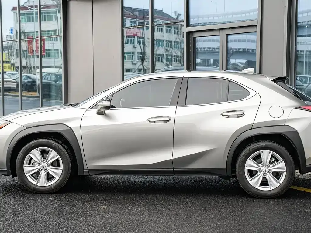 Lexus UX — фото 8