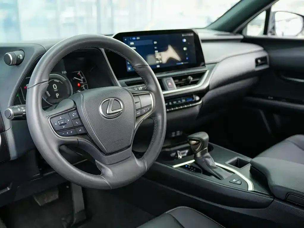 Lexus UX — фото 9