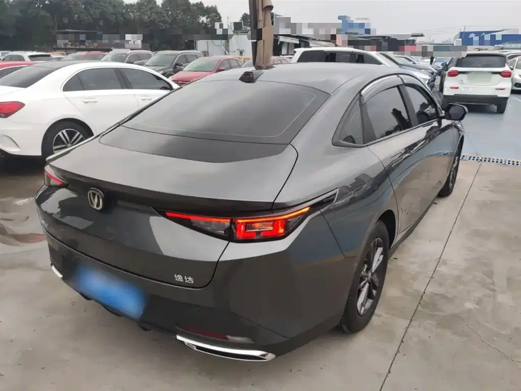 Changan Yida — фото 10