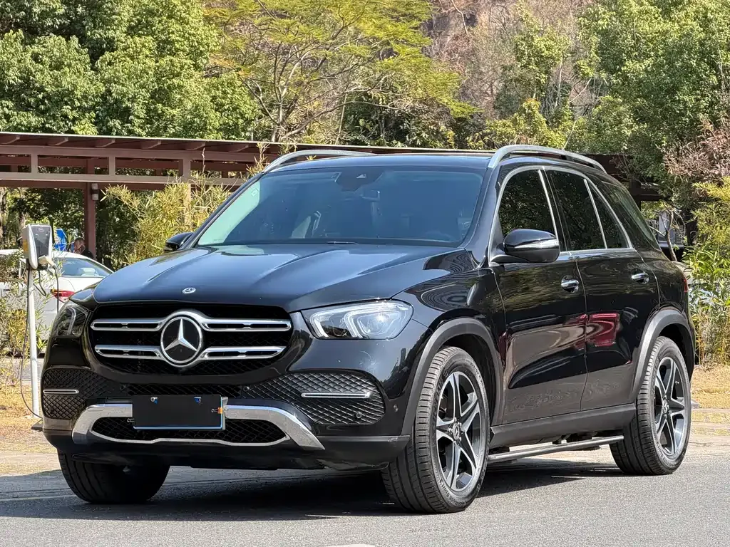 Mercedes-Benz GLE — фото 1