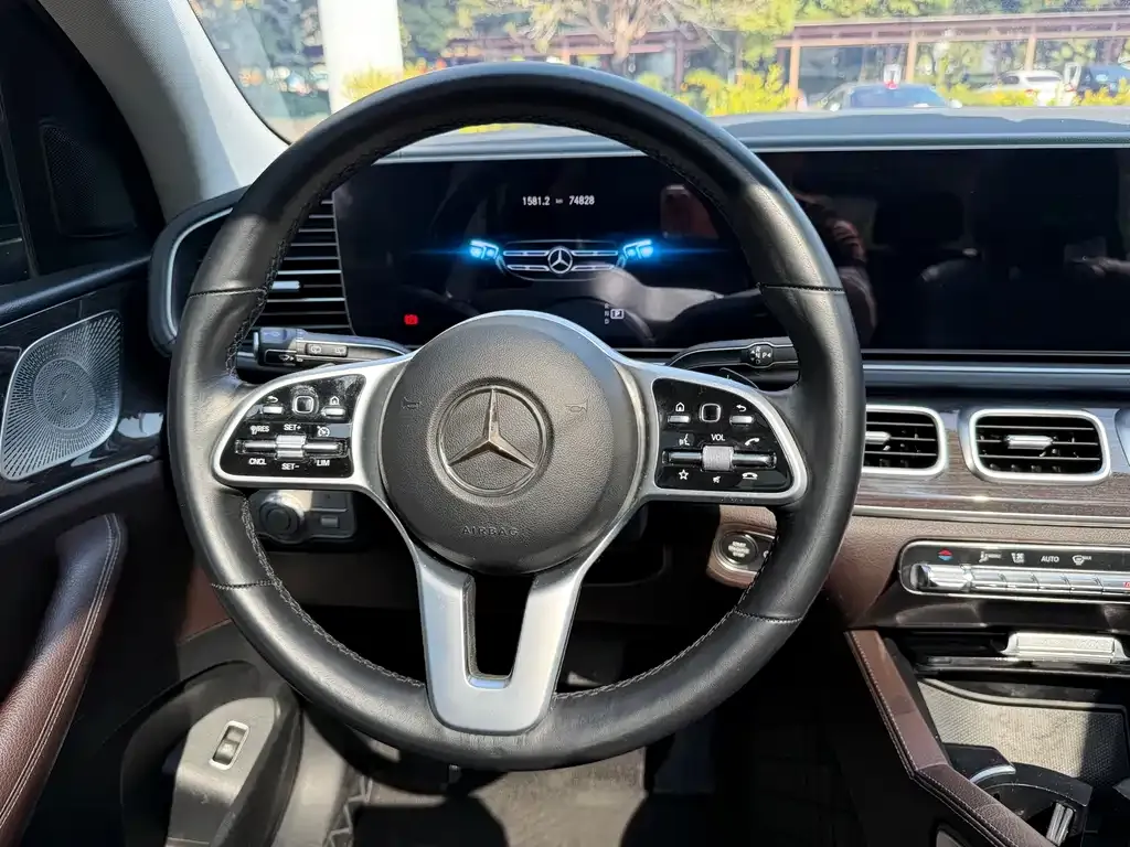 Mercedes-Benz GLE — фото 6