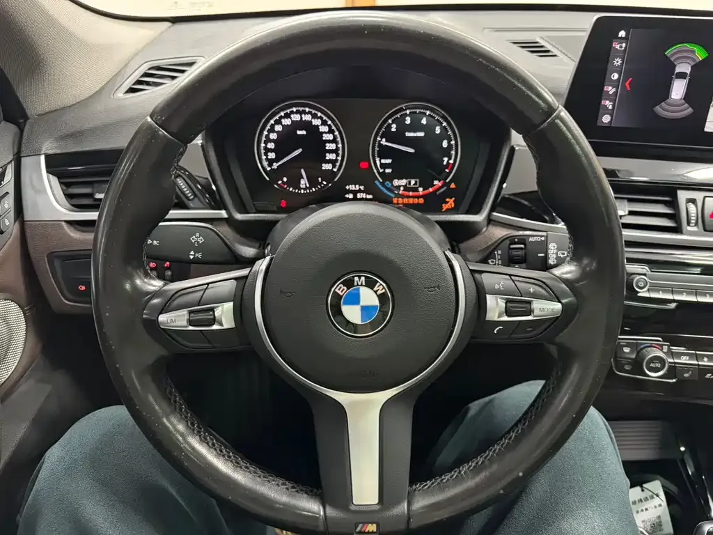 BMW X1 — фото 10