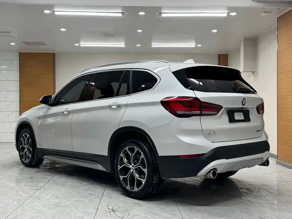 BMW X1 — фото 3